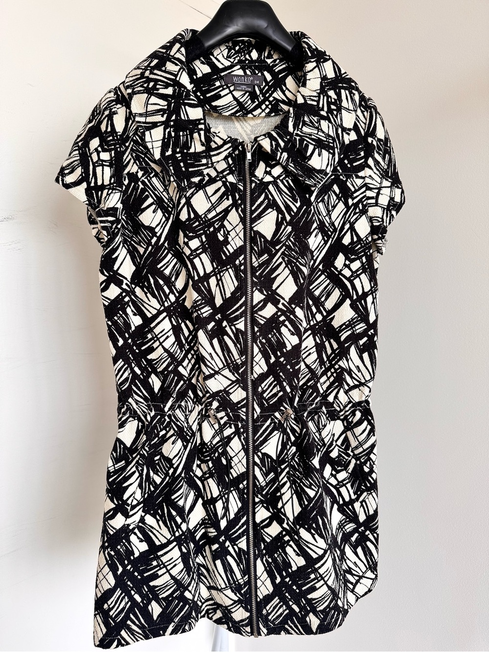 New Black & White Brushstroke Zip Dress